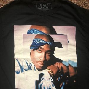 URBAN OUTFITTERS 2pac T-shirt